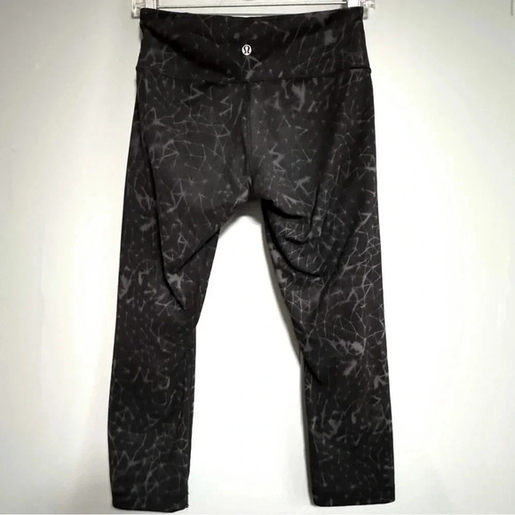 LULULEMON Wunder Under Crop II Luon  Star Crushed Coal Black Leggings Size 6 - Picture 2 of 9